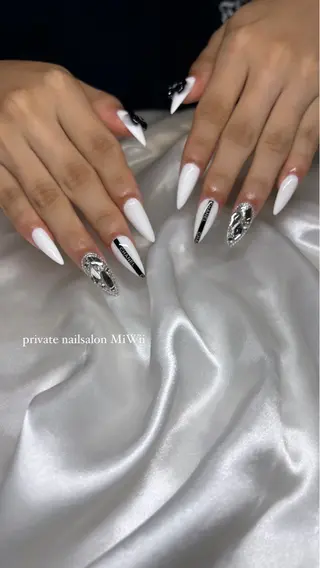 ネイル 𝐧𝐚𝐢𝐥 𝐌𝐢𝐖𝐢𝐢のネイルデザイン