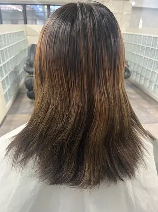 ミディアム カラー anon Loemのヘアスタイル