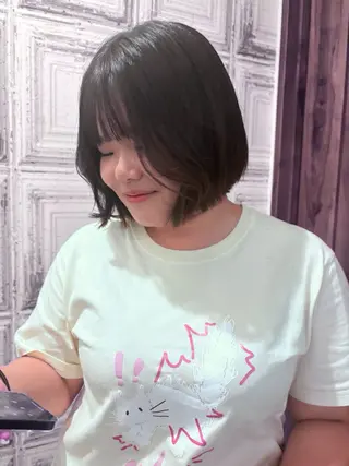 ショート ウシロダ メグミのヘアスタイル