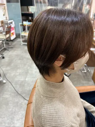 ショート カラー おおた きょうかのヘアスタイル