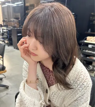 ミディアム 女性らしいモテヘア 韓国ヘアhikariのヘアスタイル