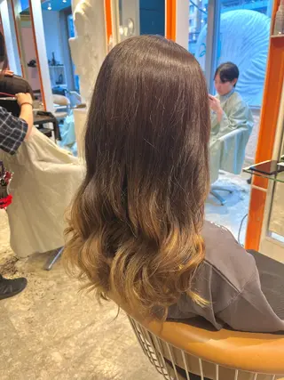 セミロング カラー うしだ かおるのヘアスタイル