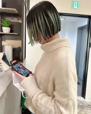 ショート カラー Loom.所属・村上雅人 ナチュラルモードのヘアスタイル