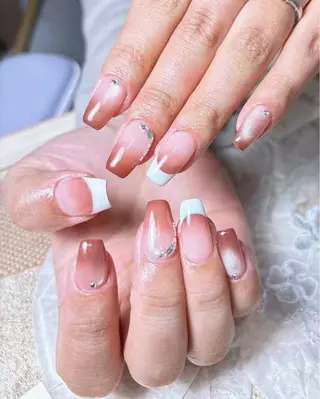 ネイル AngelChris ビューティーサロンのネイルデザイン