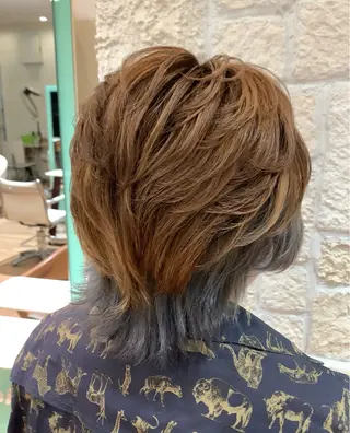 ショート カラー Lamp 柏 山口 か乃 ブリーチカラーのヘアスタイル