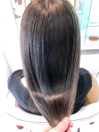 セミロング カラー 保住 亮太のヘアスタイル