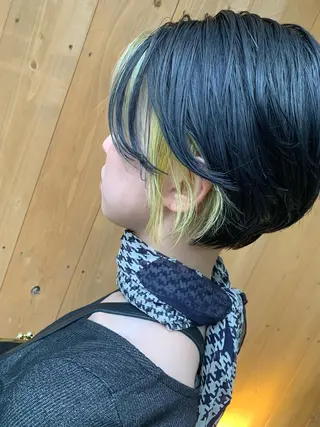 ショート カラー yamauchi mikuのヘアスタイル