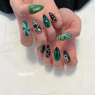 ネイル mayu 𓃠のネイルデザイン