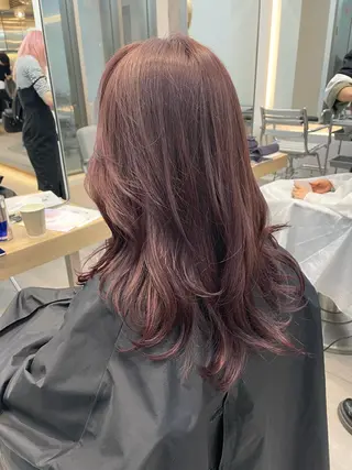 セミロング 佐原 里奈のヘアスタイル