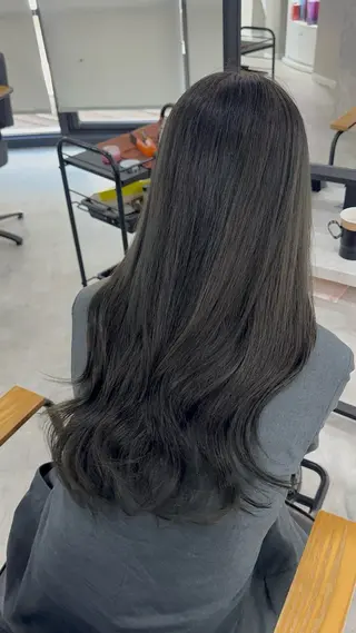 ロング カラー 赤み無し柔らかカラー 【梅田】madokaのヘアスタイル