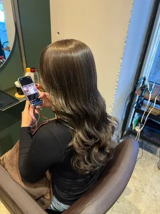 ロング カラー ヘアアレンジ カラースペシャリスト しょう🧑🏼‍🎨のヘアスタイル