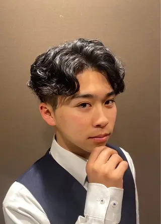 ショート パーマ メンズ プレミアムバーバー赤坂所属・野川 純麗のヘアスタイル