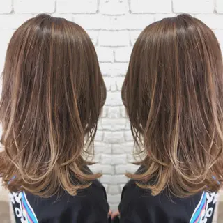 セミロング 山本 茉希のヘアスタイル