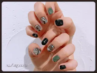 ネイル THECOLORS所属・近貞 莉奈のネイルデザイン