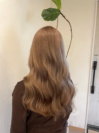 ロング カラー Yuna/ベージュ ダブルカラーのヘアスタイル