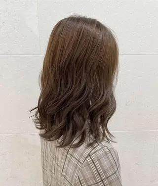 セミロング カラー 斉藤 貴也のヘアスタイル