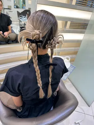 ロング カラー ヘアアレンジ タイトボブ個性派カラ ーAKANEのヘアスタイル