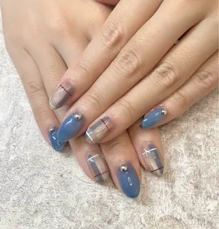 ネイル Lowé所属・Lowé みるくのネイルデザイン