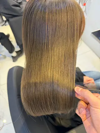 ミディアム 髪質改善ストレート/レイヤーカット/Lee  Horie所属・髪質改善&縮毛矯正 池本　有宏のヘアスタイル