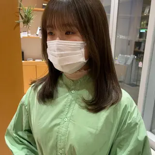 ミディアム 大橋 芽衣のヘアスタイル