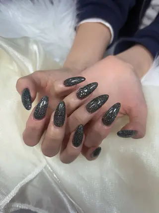 ネイル YOIネイルサロン所属・YOI ゆみのネイルデザイン