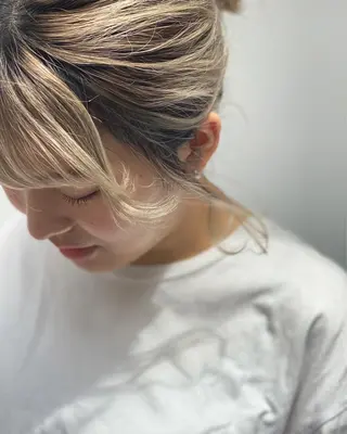 セミロング カラー tonari 梅田、中崎町のヘアスタイル