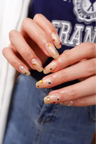 ネイル revia所属・ERI Nailistのネイルデザイン