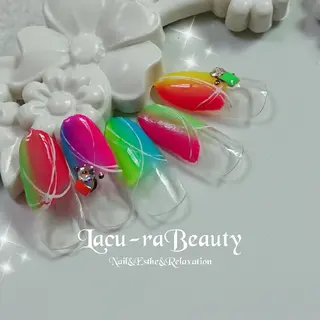 ネイル 小顔と腸の専門店 ラクーラビューティのエステ・リラクイメージ