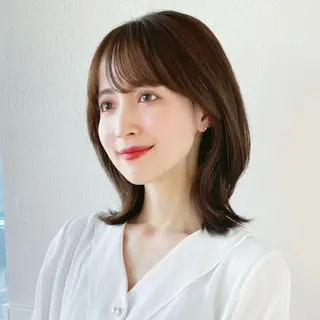 ミディアム 割れない顔まわり 小顔カット難波のヘアスタイル