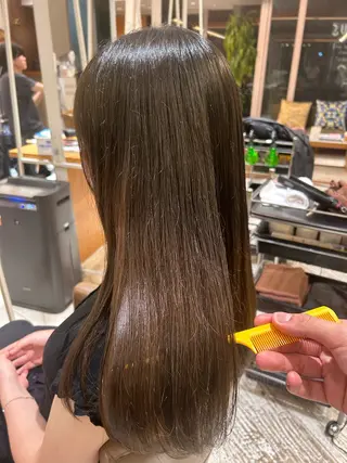カラー 白岩 君予のヘアスタイル