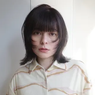 ミディアム ウルフ/レイヤー/ ブリーチ/牧原歩夢のヘアスタイル