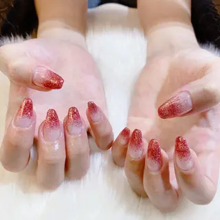 ネイル 根津 綾子のネイルデザイン