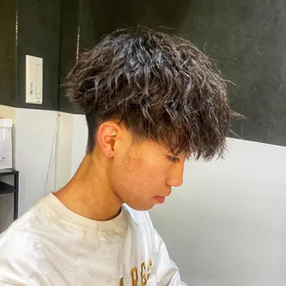 ショート パーマ メンズ メンズヘア特化 崎田 成人のヘアスタイル