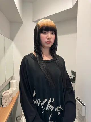 ロング カラー 切りっぱなしボブ レイヤー/縮毛矯正のヘアスタイル