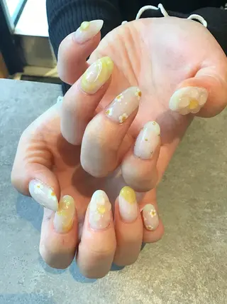 ネイル Nest 岩崎のネイルデザイン