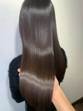 ロング she2.所属・縮毛矯正/髪質改善 井上智秀のヘアスタイル