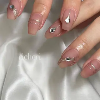 ミディアム ネイル richeri beautyのネイルデザイン