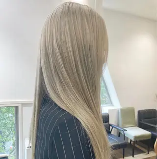 セミロング カラー GiseL アンリのヘアスタイル