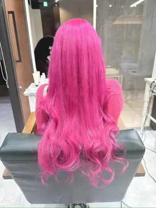 ロング カラー 𝐍𝐚𝐧𝐚{ 原宿/ハイトーン🫧のヘアスタイル