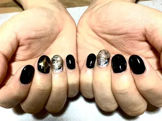 メンズ ネイル メンズトータルビューティーwellnessMARCA所属・【メンズ美容】 三浦かえでのネイルデザイン