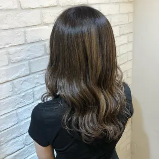 セミロング カラー charer eye salon所属・マブチ キサラのマツエク・マツパデザイン