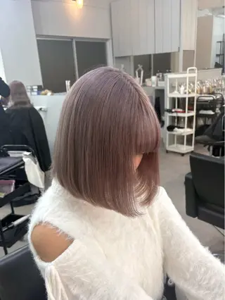 ショート カラー 大阪ケアブリーチ/ ミルクティーベージュのヘアスタイル