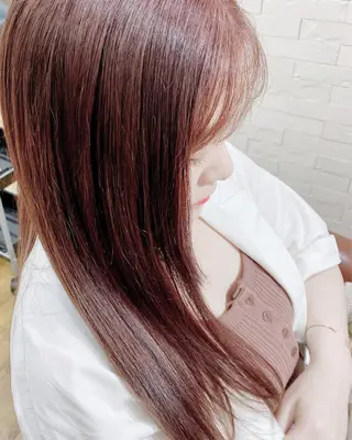 ロング カラー 佐治 梨乃のヘアスタイル