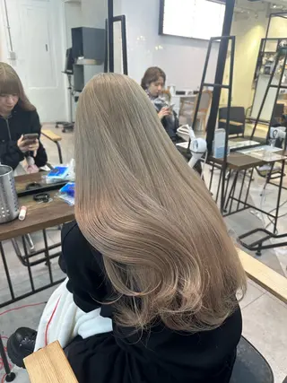 カラー ハイトーン特化 pepe🎀のヘアスタイル