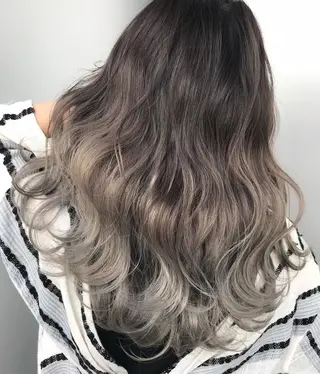 ロング カラー Lien 深井店のヘアスタイル
