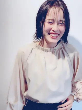 ミディアム カラー ヘアアレンジ ヤノ ナオミのヘアスタイル