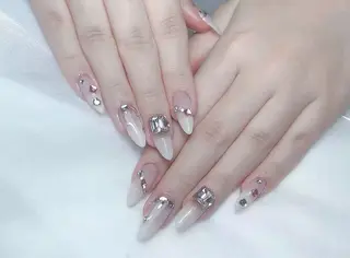 ネイル 🎀M nails✨ ビューティーのネイルデザイン