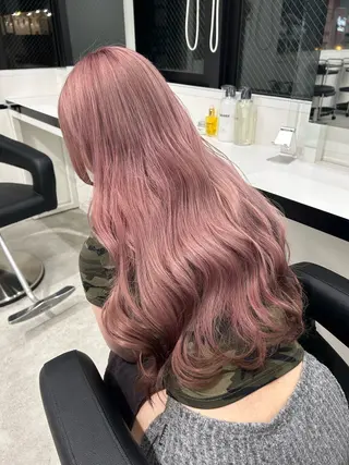 ロング カラー 履歴修正屋さん／ ブロンド／ホワイトのヘアスタイル