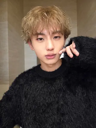 メンズ カラー メンズ ヘアメイク  ハイトーン キャロのヘアスタイル