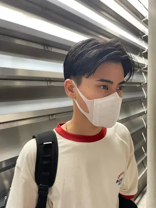 メンズ KNOWHOW京都所属・トレンド/顔まわり/ レイヤー/グレージュのヘアスタイル